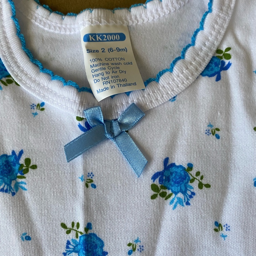 Baby girl shirt size 6-9 months